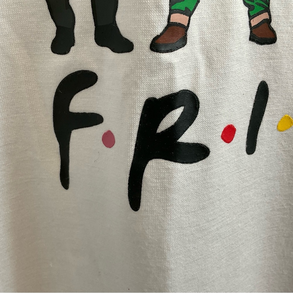 FRIENDS Graphic Women’s T-Shirt - Size Medium - Picture 10 of 16